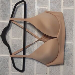 Victoria's Secret Women's Lightly Lined Nude Plunge Bra Size 34D Soft Stretchy